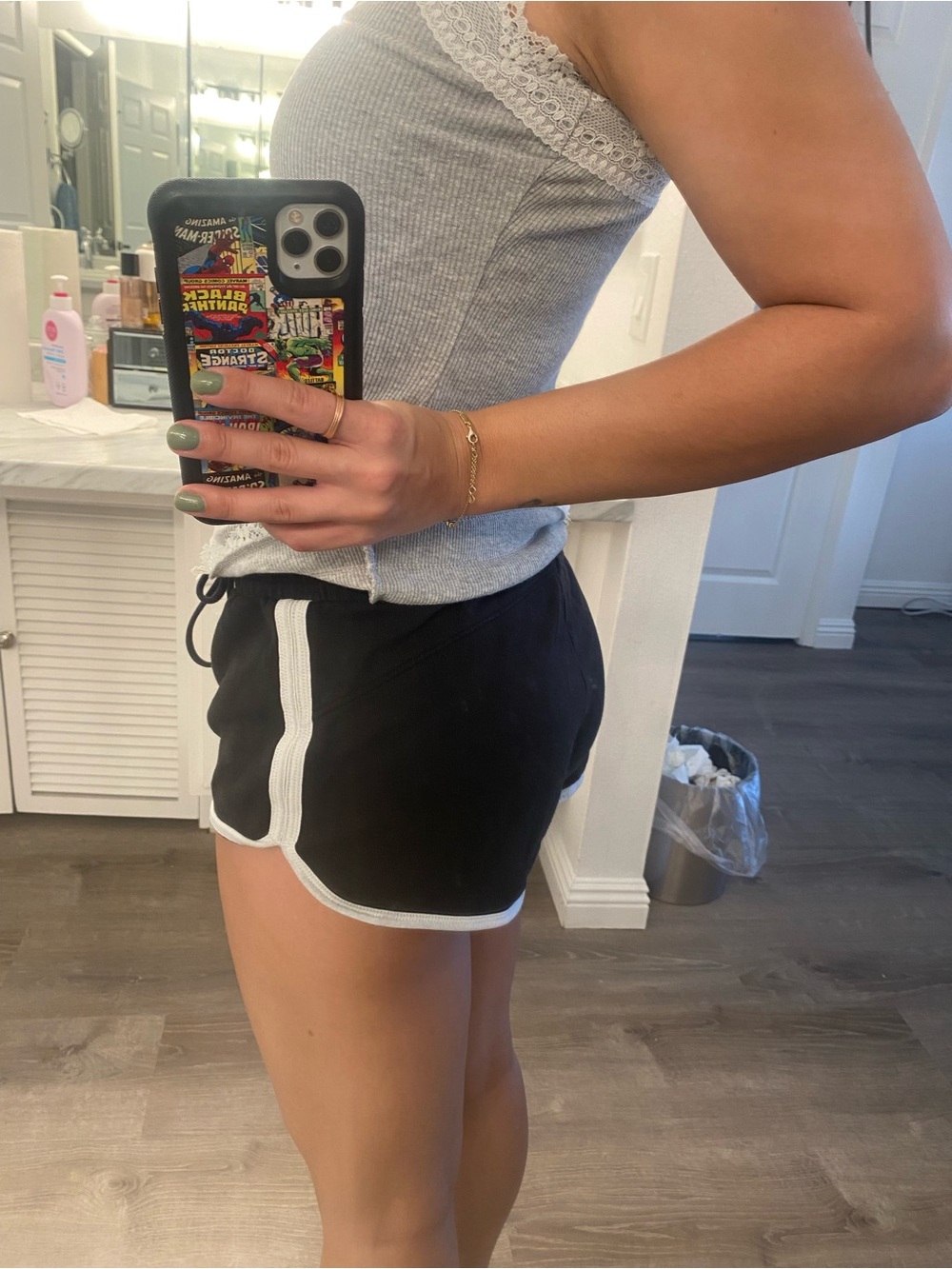 Vintage Hollister Black Lounge Shorts with Pink Logo - Picture 4 of 4
